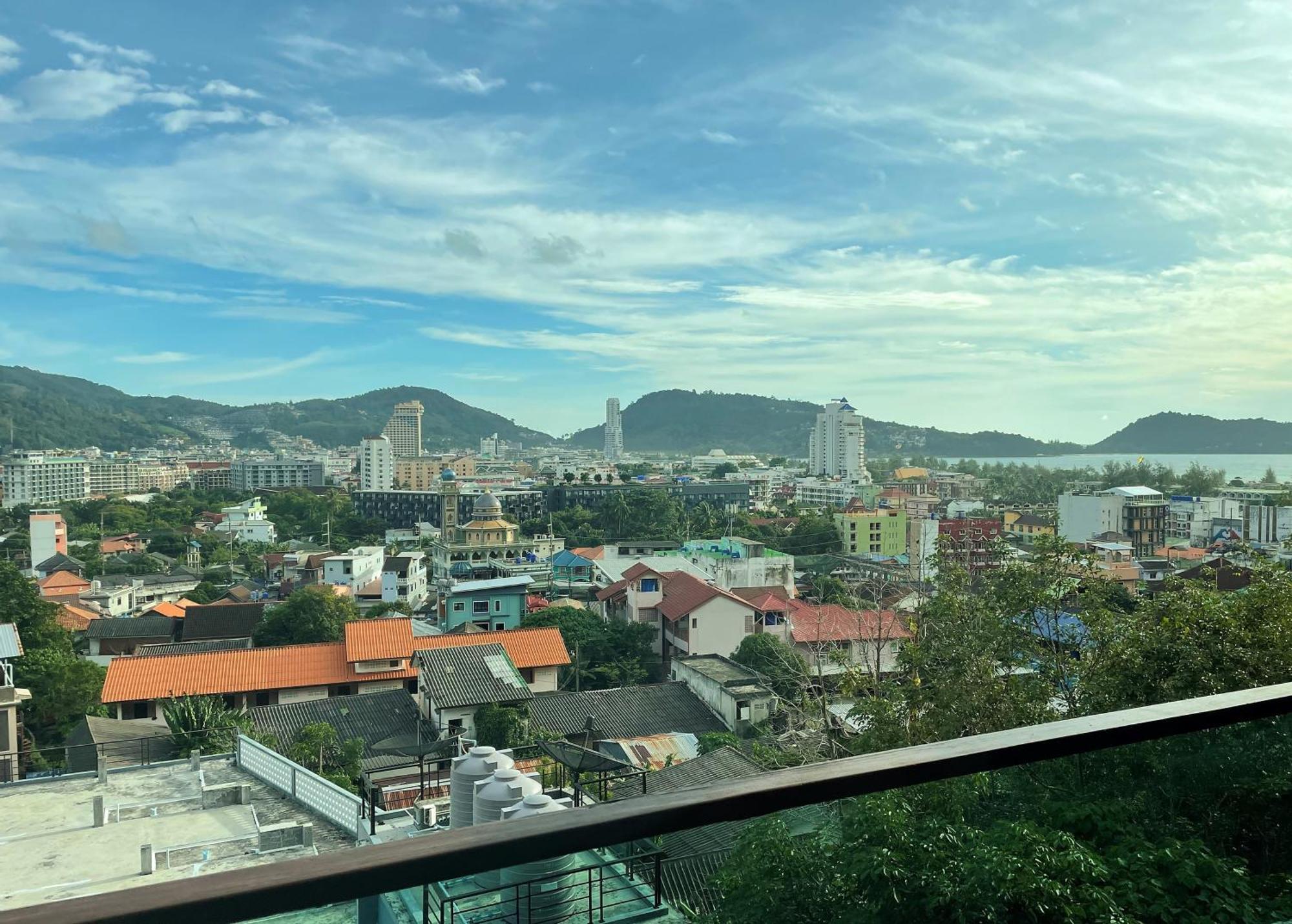 劳福提爱莫瑞德特瑞公寓 Patong 外观 照片